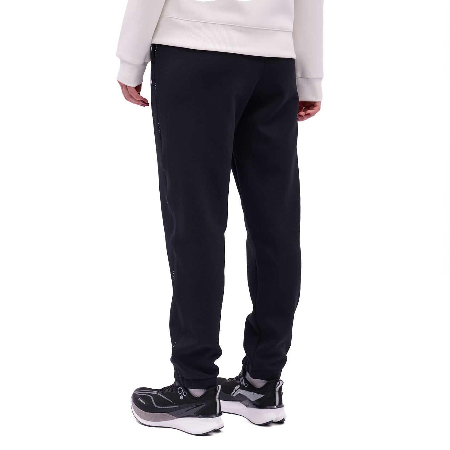 AKYV124-1 Брюки джоггеры Essentials черный